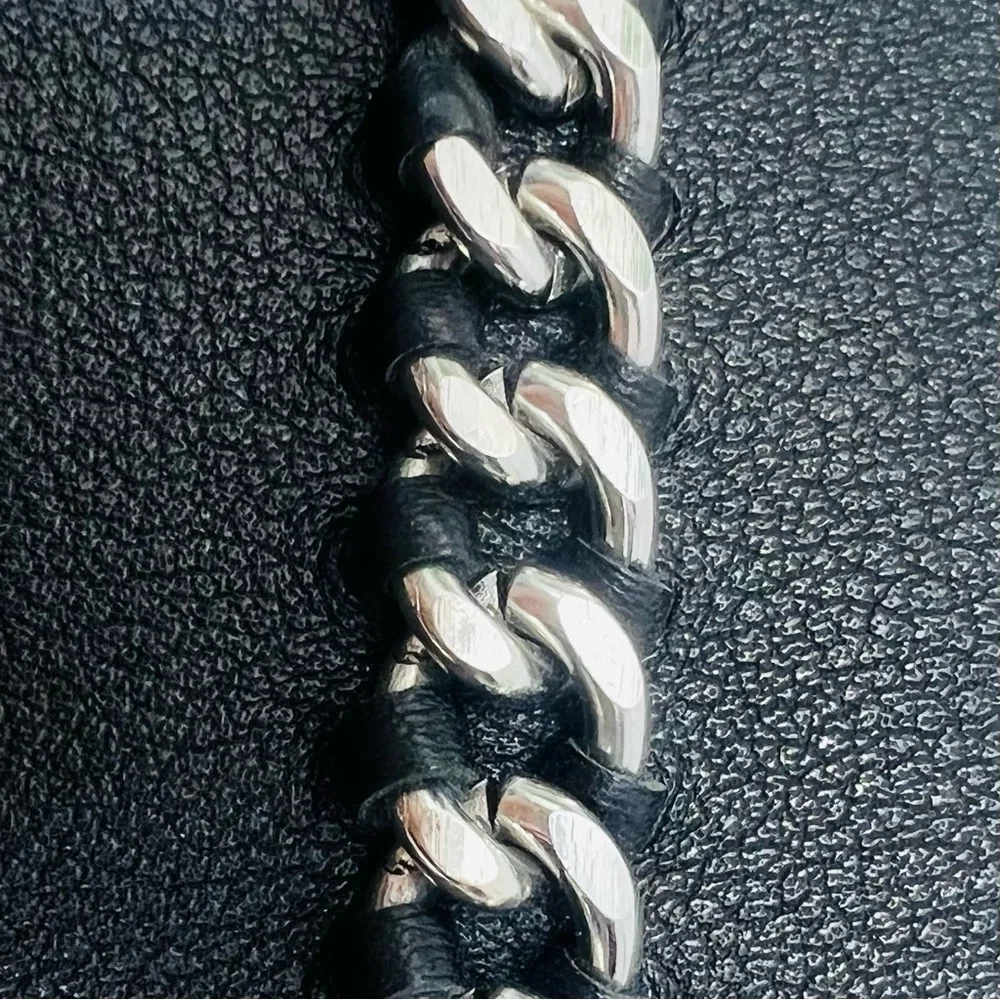 Black Faux Leather Silver Chain Crossbody Bag Purse Strap NWOT - Picture 4 of 7